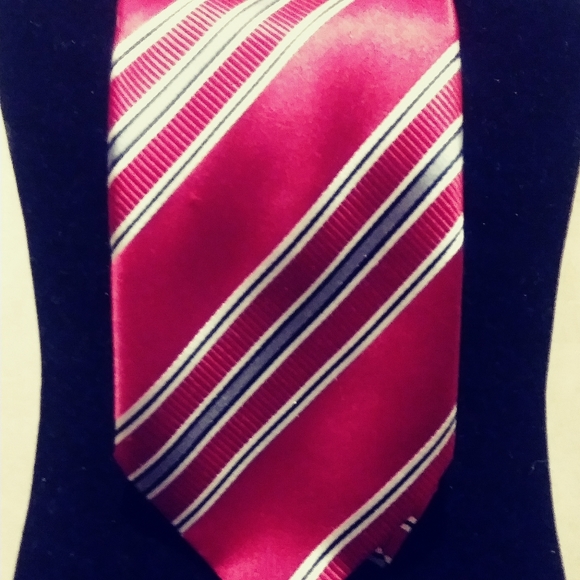DONALD TRUMP SIGNATURE SILK  MENS TIE - Picture 4 of 4